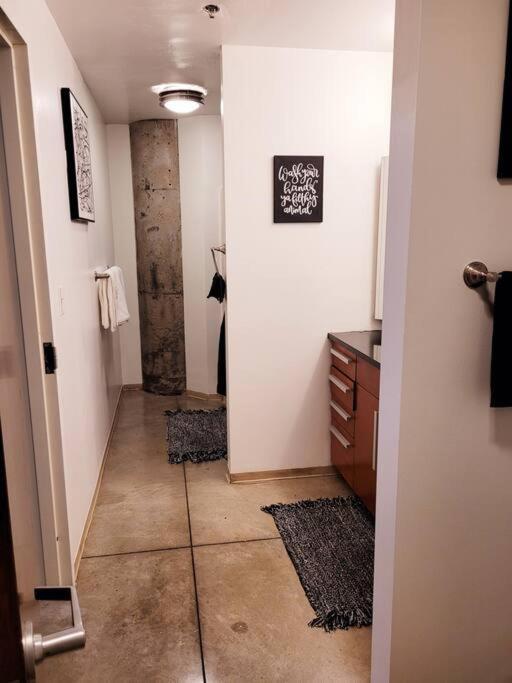 Staycation City Loft Free Gated Parking Saint Louis Exterior photo